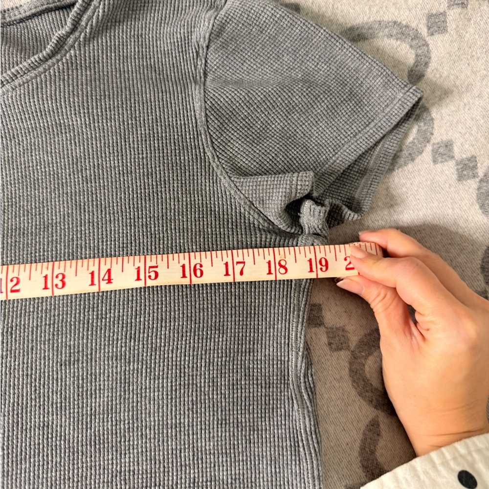 lululemon Love Crew lll Waffle - Heathered Gray Top, 6 - Picture 4 of 7